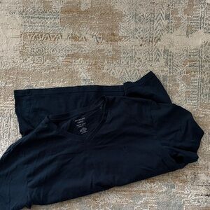 American Eagle Outfitters Black V-Neck Tee